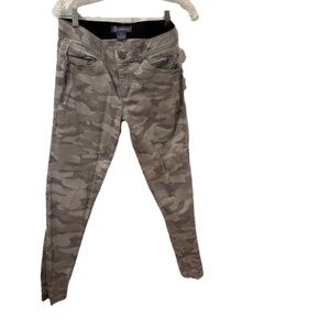 Democracy camo AB Solutions size 8 cotton skinny jeans